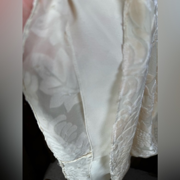 Badgley Mischka Cream Velvet/Silk Gown - Size 8 - Picture 9 of 16
